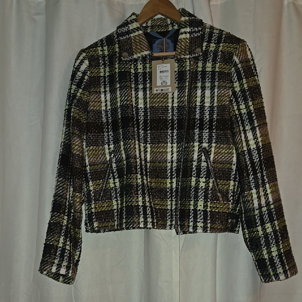 Black and White Cropped Plaid Blazer